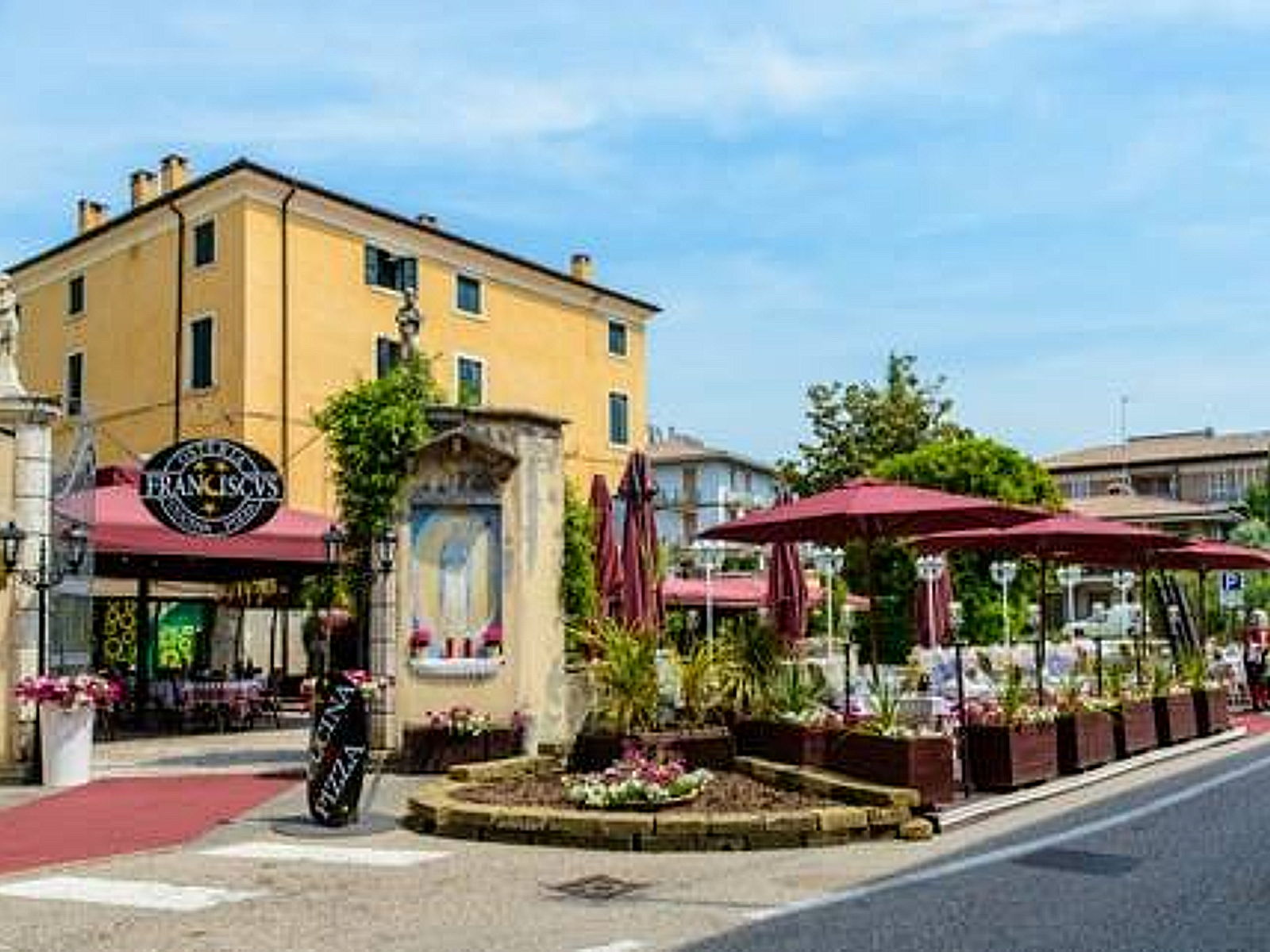 Restaurant Pizza Tavern Franciscus in Bardolino on Lake Garda